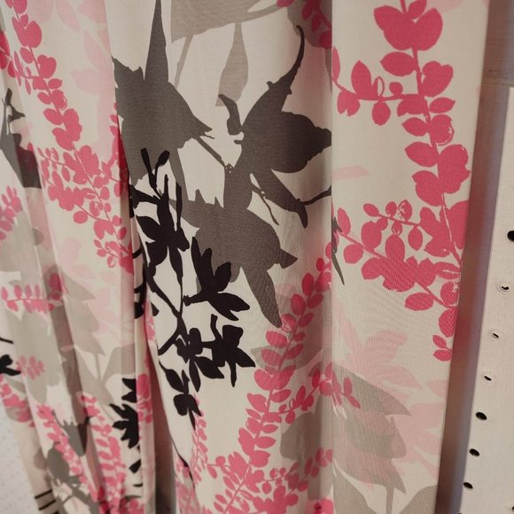 𝅺610 NWT HUE Izzy Floral Border pj Pants - Picture 6 of 8